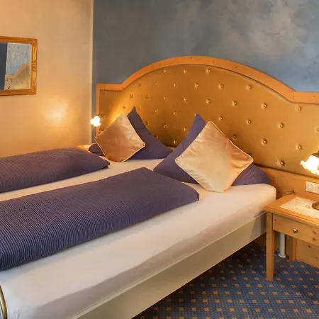 Haus Bei Der Linden Апартаменты *